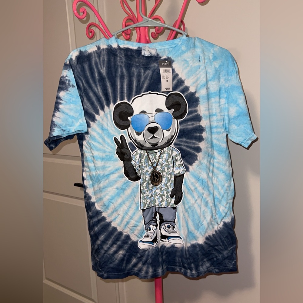 Medium Rue 21 Panda T shirt